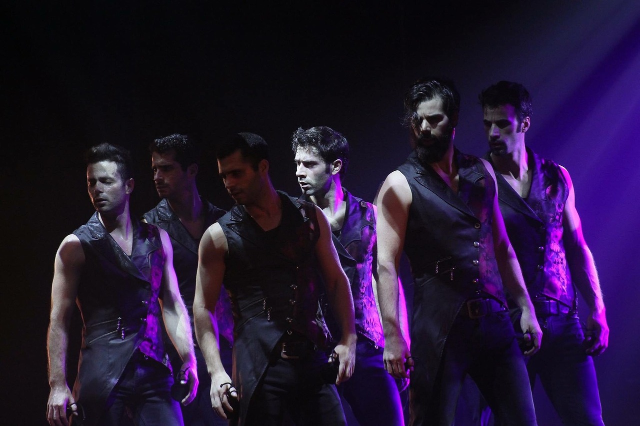 Nezlomná dřina a zář reflektorů: Podrobná analýza kariéry profesionálního tanečníka